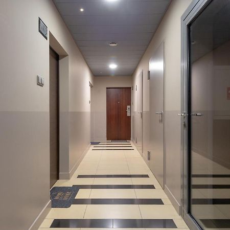 Grzybowska Platinum Apartment Tower A 华沙 外观 照片